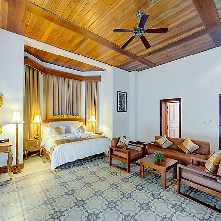 Le Bokor Palace Kampot Extérieur photo